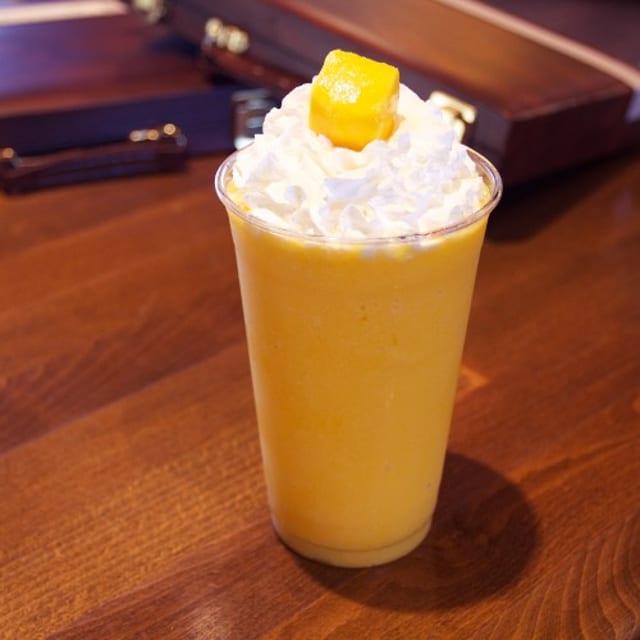 Mango Smoothie.